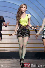 组图：泰蒂徐《M！Countdown》热辣夺冠 Apink回归