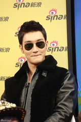 高清组图：SJ-M做客争开微博 玩转网络流行语