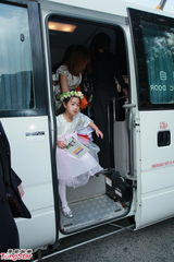 组图：郭晶晶婚礼直击 郭父郭母正装贵气入场