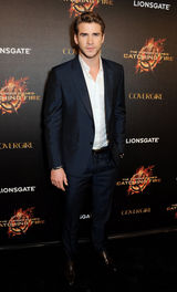 组图：《饥饿游戏：星火燎原》全阵容亮相戛纳