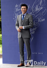 组图：韩星申贤俊大婚 张东健玄彬等大牌齐聚