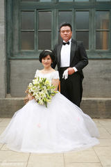 组图：《老米家》曝婚纱照 吵闹生活也幸福