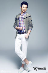 组图：高梓淇变身都市白领 优雅从容演绎服装大片