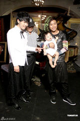 幻灯组图：南拳妈妈摆脱杰伦影子 称双J一直是好友