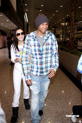 幻灯图：范玮琪秀钻戒 陈建州称年内一定办婚礼