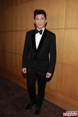 组图：吴奇隆曝过年与刘诗诗出游 已见过家长