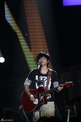 幻灯组图：快男全国30强诞生 师洋入选“快乐天团”