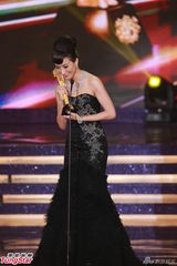 组图：杨怡凭《名媛望族》获最佳女主角