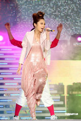 幻灯图：台北跨年晚会巨星云集 林志玲杨丞琳献唱