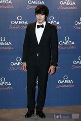 组图：河正宇孔孝真出席名表发布活动 