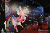 组图：主持人杨千霈和蔡昌宪亮相金马奖红毯