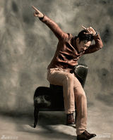 组图：吴秀波大片魅力绅士 称没那么容易受诱惑