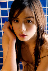 高组图：前超女陈怡日本拍写真 比基尼制服齐上阵