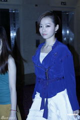 张靓颖献声《无价之宝》 王晶曝谢霆锋从未探班(图)