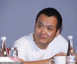 组图：金爵奖评委齐亮相 宁浩疲惫心不在焉