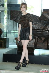 组图：王心凌新剧杀青忙专辑 片刻不得闲