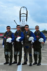 高清组图：电影《歼十出击》精彩群戏剧照