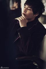 高清图：蓝正龙写真裸片曝光 气质型男挑战不修片