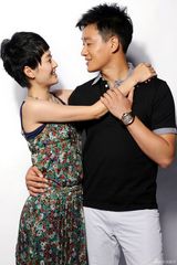 高清组图：佟大为马伊琍拍写真 成新白领夫妻代言人