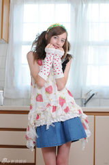 组图：英国90后萌妹贝琪-库尔135张美图集锦