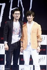 高清组图：金明敏金东万等出席《铁线虫》发布会