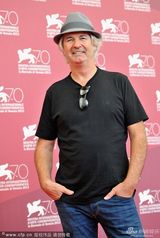 组图：《狼溪2》发布会 导演林恩狼奔头抢眼