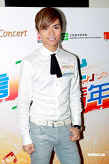 高清图：张敬轩愿配合廉署调查 官恩娜否认被压价