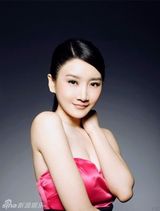 高清图：谭歆柔拍夏日写真 青春美丽亮点十足