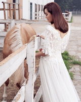 组图：杜若溪与马共舞 裙裾飘飘气质迷人
