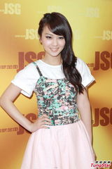 组图：容祖儿录《劲歌金曲》称不做选秀评委