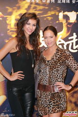 组图：《那五年》在港首映 赵雅芝不心急抱孙