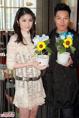 组图：陈慧琳将缺席乐坛颁奖 有望年底出新碟