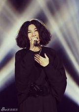 组图：尚雯婕《我是歌手》八期造型盘点