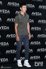 组图：赵权孔贤珠出席护肤品牌开业纪念活动