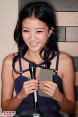 组图：《兜售回忆》周秀娜笑称床戏不需报备