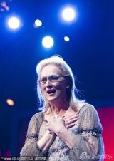 组图：“铁娘子”梅丽尔获最高荣誉终身成就金熊奖