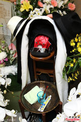 组图：高凌风灵堂内景曝光 摆生前帅照布满鲜花