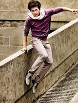 组图：邓超登《星尚》封面  引领初秋新风尚