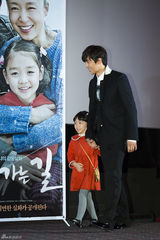 独家高清：全度妍高洙宣传新片《回家的路》