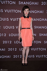 组图：孙俪橘色短裙甜美亮相某奢侈品牌时尚之夜