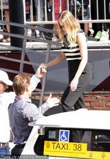 组图：《皮囊之下》发布 斯嘉丽-约翰逊撑场