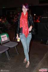 组图：周秀娜穿太空服被吊起 花心前男友遭炮轰