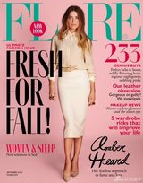 组图：德普女友艾梅柏大秀美背 透视装登杂志