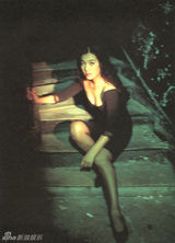 47岁铃木保奈美气质写真 获赞永远的赤名莉香