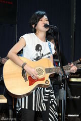 组图：张芸京创作曲公开 同名新专辑将发