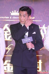 组图：曝刘恺威和唐嫣拍吻戏尴尬 因是杨幂闺蜜