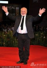 高清图：《激情》首映礼 克里斯蒂安娜优雅扮女神