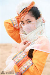 组图：新《还珠格格》再曝剧照 小燕子主打小清新