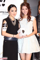 组图：众星出席慈善活动 吴千语力挺林峰