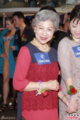 组图：陈豪避看太太亲热戏 赚奶粉钱自嘲惹人嫌